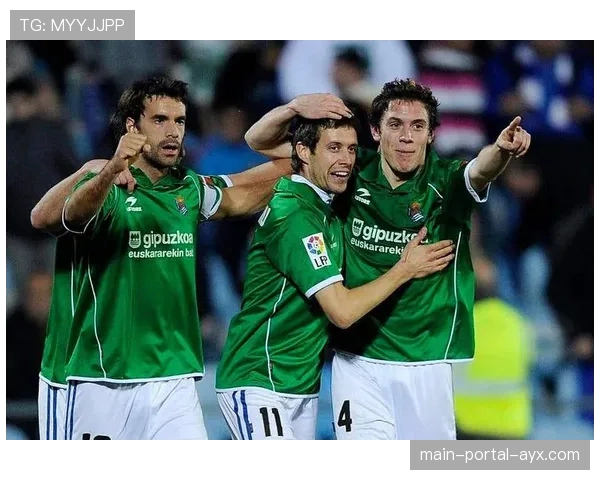 云达不莱梅3-1击败汉堡，主场取得关键三分